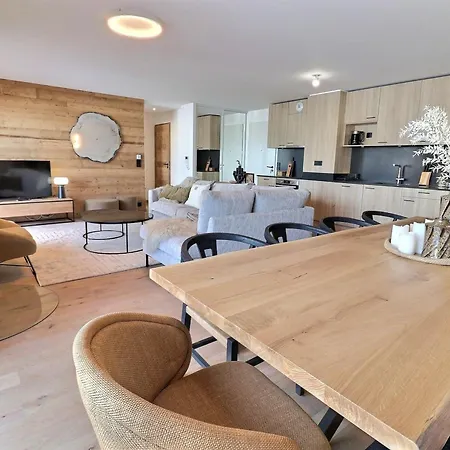 Luxueux 4 Pieces Avec Parking A Meribel - Fr-1-182-263 شقة *